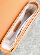 Load image into Gallery viewer, Reese Straw Crossbody CAMEL