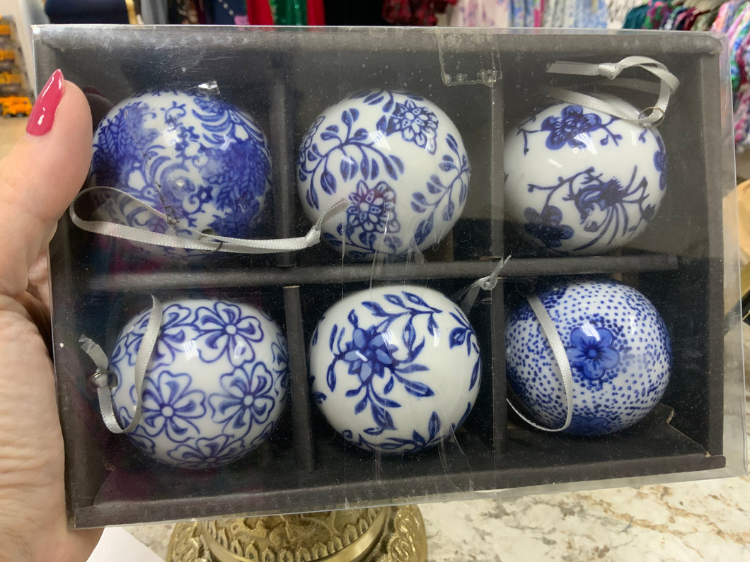 Chinoiserie ball ornaments porcelain