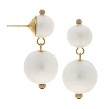 Load image into Gallery viewer, Gold Cab Cotton Pearl Earrings
