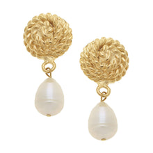 Load image into Gallery viewer, Gold and Pearl Earrings
