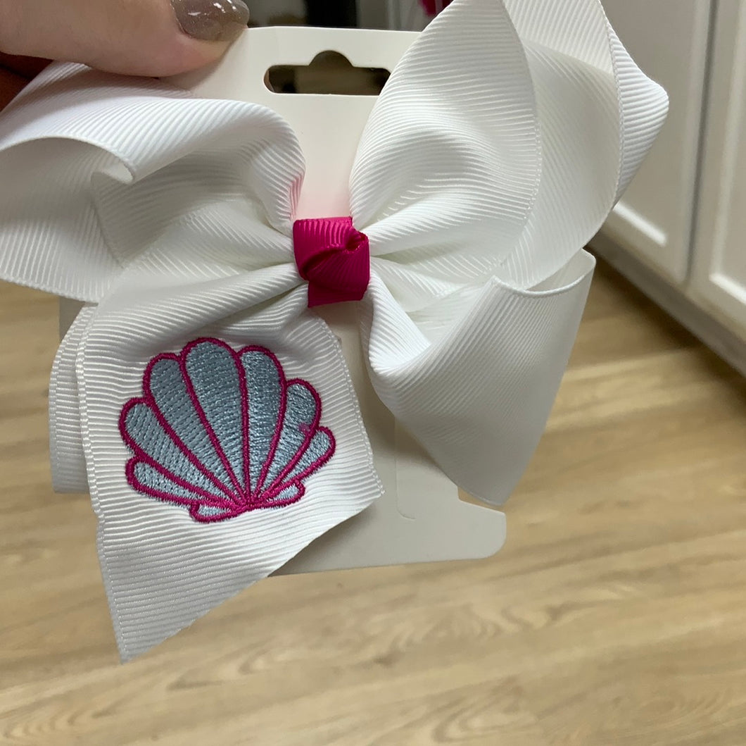 Seashell alligator clip bow