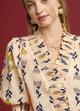 Load image into Gallery viewer, Floral Ruffle Trim Puff Sleeve Blouse
