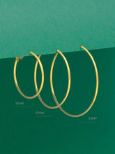 Load image into Gallery viewer, Small Metal Slim Hoop Earring: GLD
