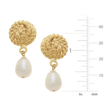 Load image into Gallery viewer, Gold and Pearl Earrings
