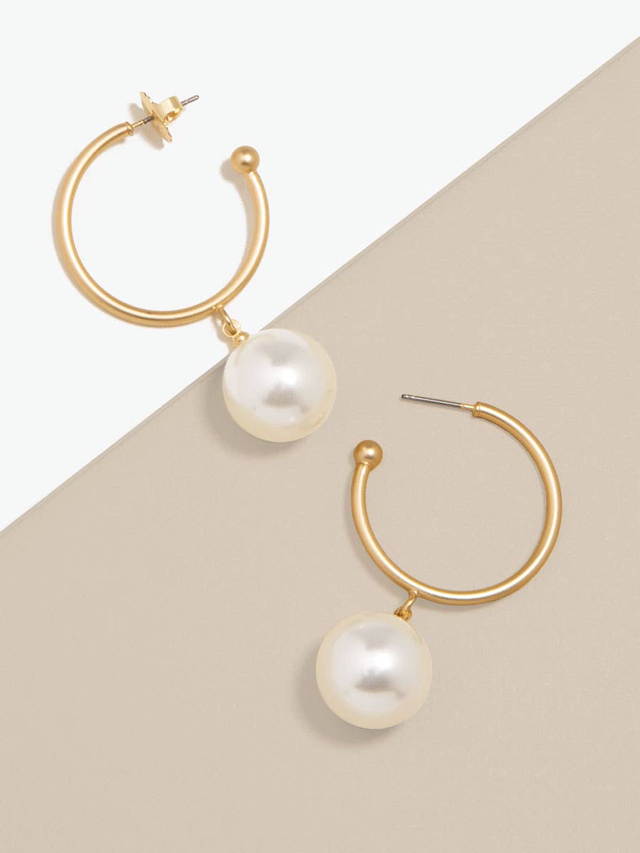 Pearl Bead Hoop Earring: Matte Gold/Pearl