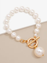 Load image into Gallery viewer, Pearl Charm and Toggle Bracelet: Matte Gold/Pearl
