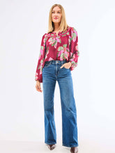 Load image into Gallery viewer, Janelle Top | Center Stage Plum
