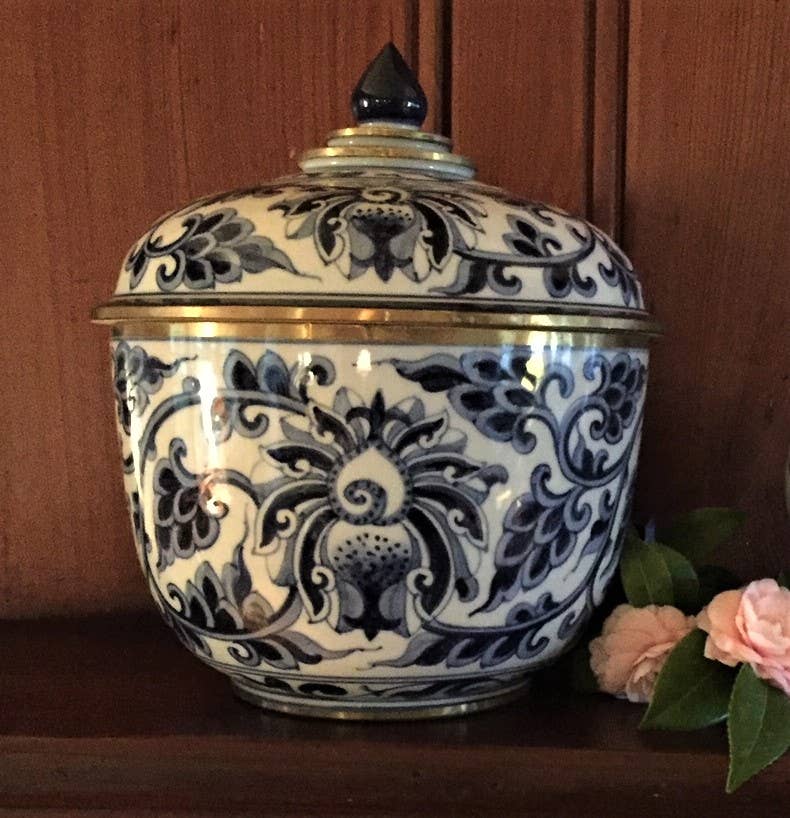 Pagoda Jar
