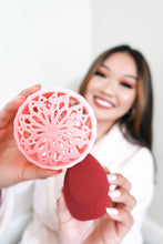 Load image into Gallery viewer, The Sponge | Machine Washable MakeUp Blender
