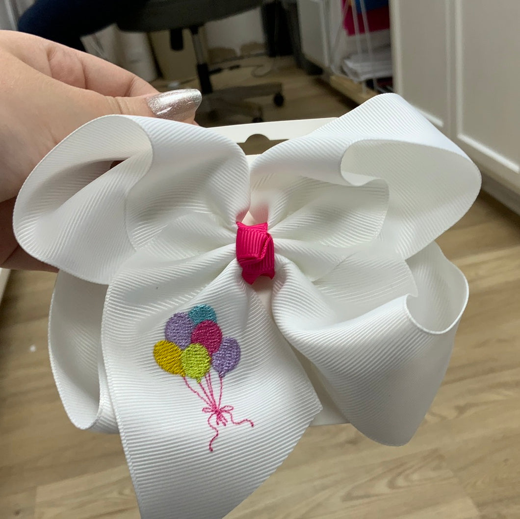 Balloon bunch alligator clip bow