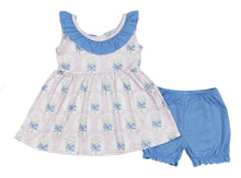 Load image into Gallery viewer, Blue floral print Ruffle girls set and Bubble
