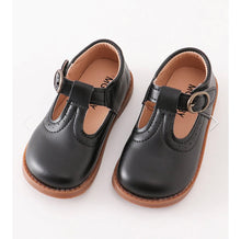 Load image into Gallery viewer, Black vintage leather shoes
