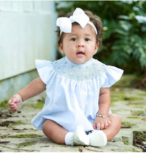 Load image into Gallery viewer, Blue Pearl Flutter Sleeve Bubble by Feltman Bros.
