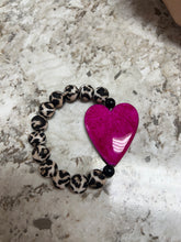 Load image into Gallery viewer, Handmade Heart bracelet
