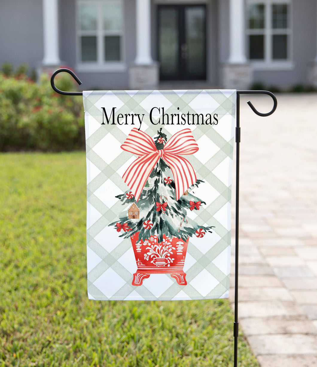 Green Oriental Merry Christmas Tree Garden Flag: 12