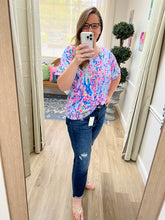 Load image into Gallery viewer, Judy Blue Hi rise Destroy Boyfriend jeans
