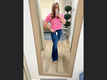 Load image into Gallery viewer, Judy Blue fit and flare jeans
