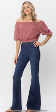 Load image into Gallery viewer, Judy Blue fit and flare jeans
