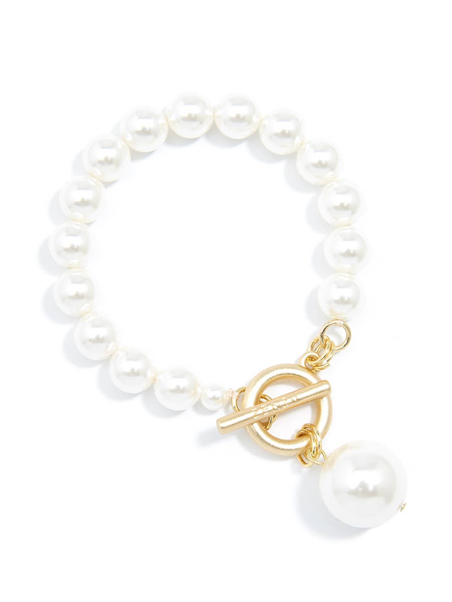 Pearl Charm and Toggle Bracelet: Matte Gold/Pearl