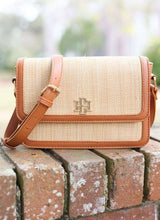 Load image into Gallery viewer, Reese Straw Crossbody CAMEL
