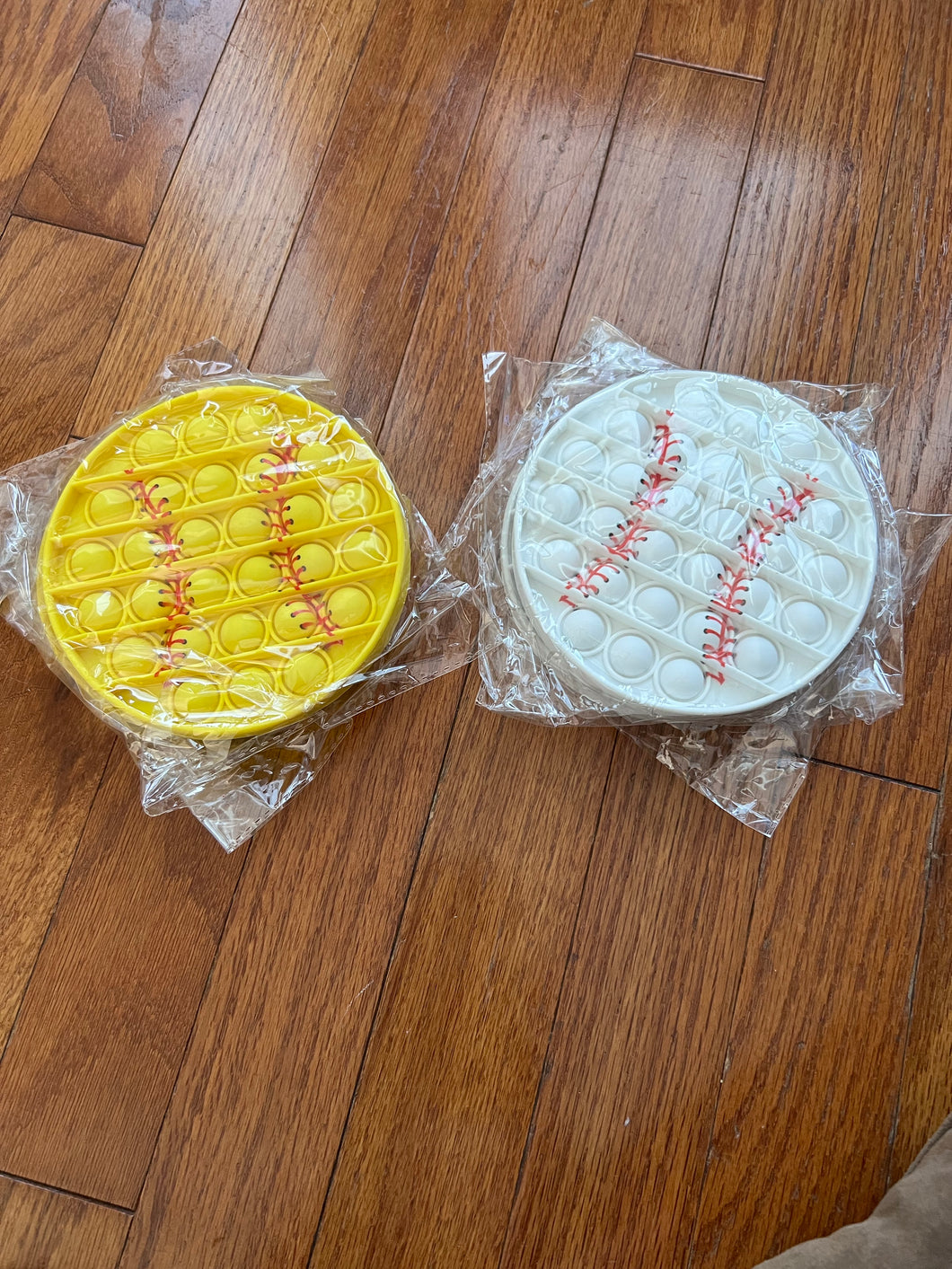 Baseball/softball pop it