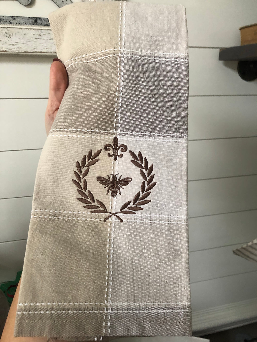 bee laurel embroidered tea/dish towel