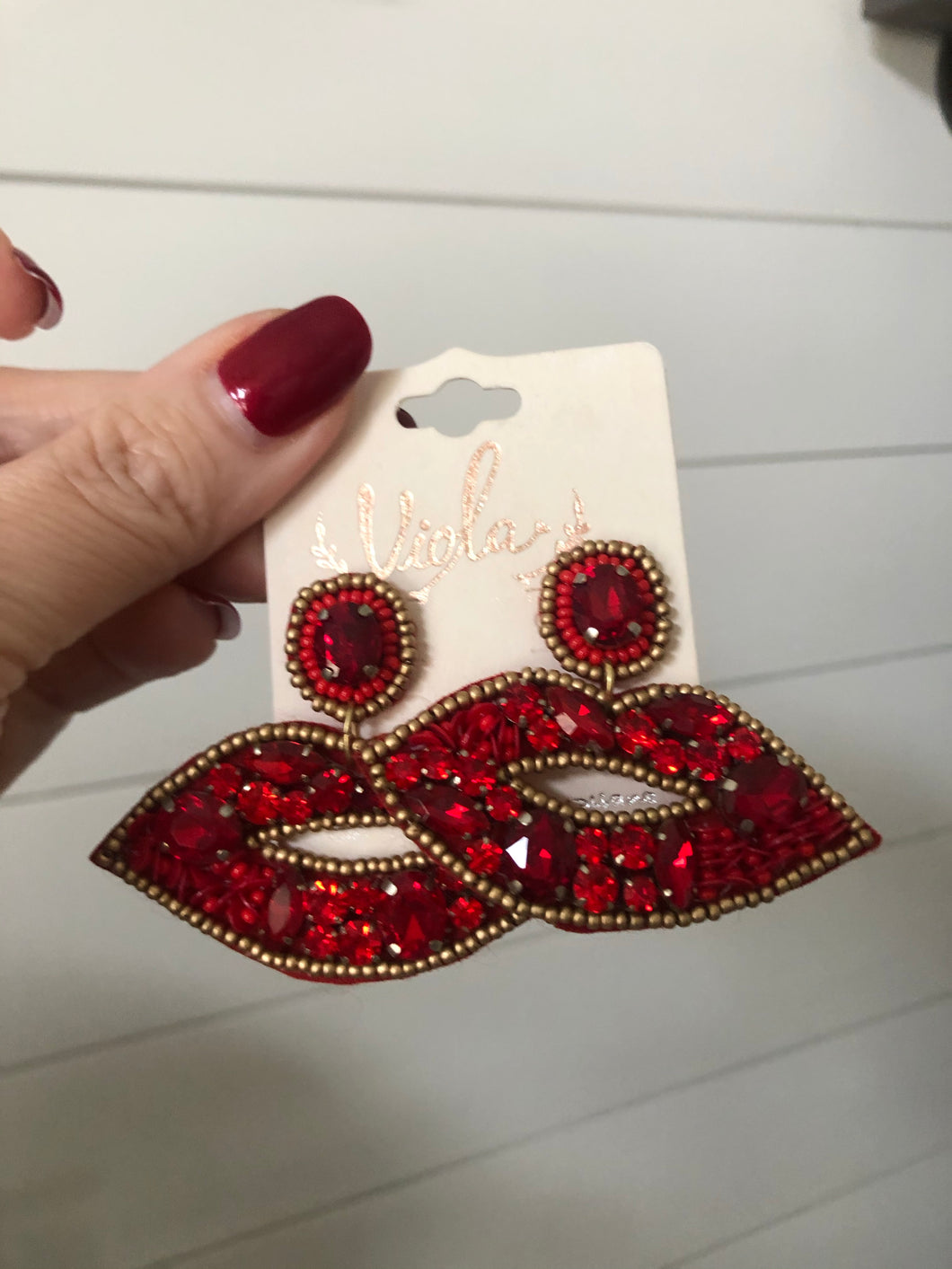 Kisses seed bead earrings